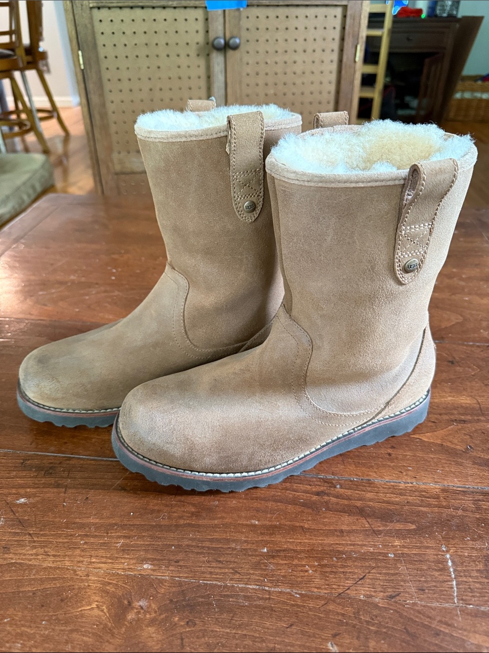 UGG Stoneman men’s Shearling-Lined Suede Pull-On Boots - Tan size 9